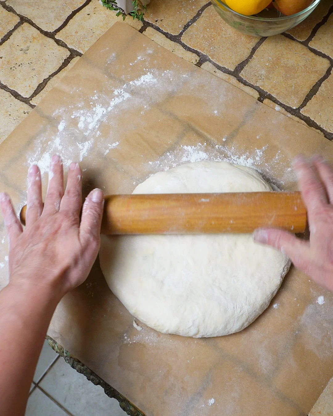Stendi delicatamente con il ripieno all’interno